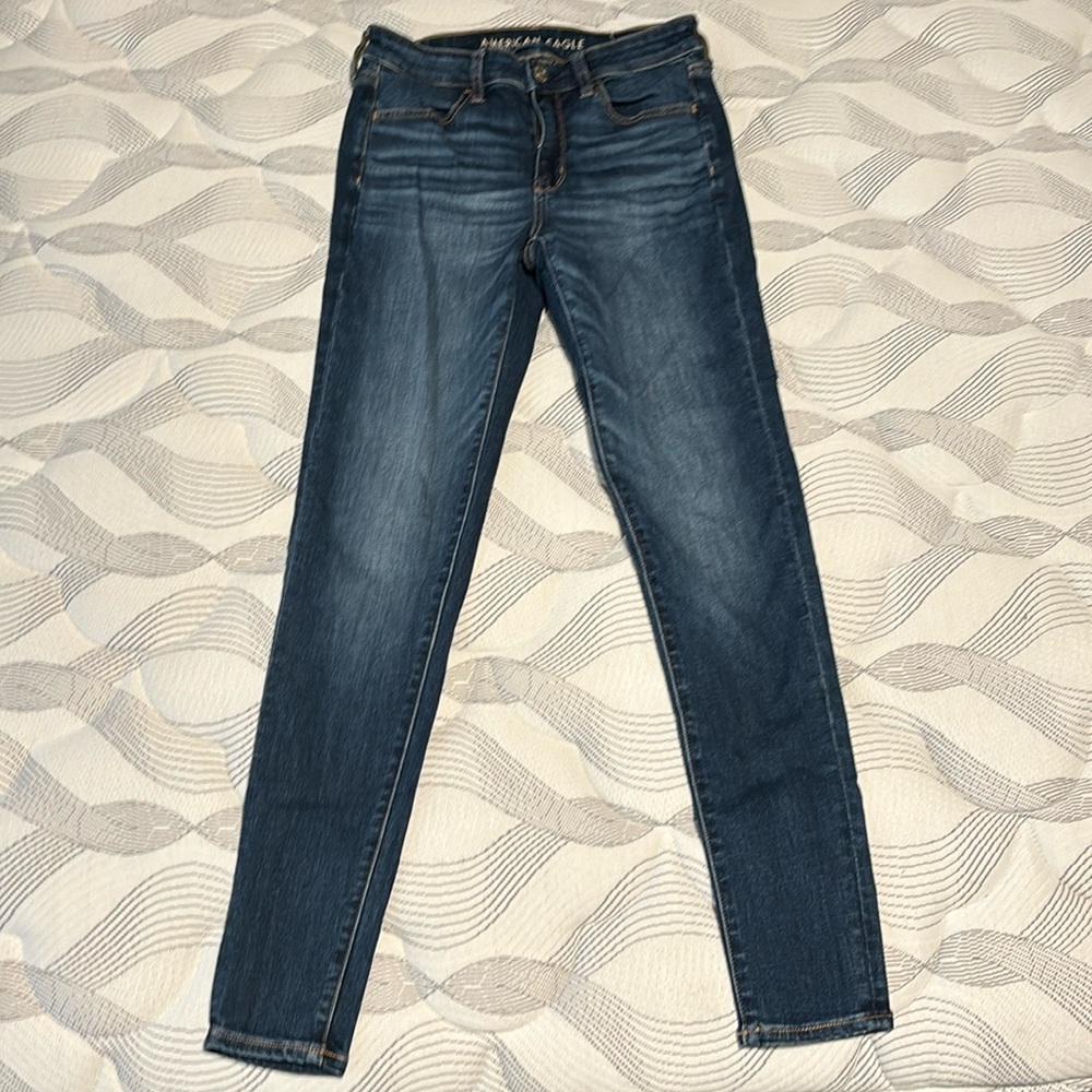 Women’s American Eagle jeans